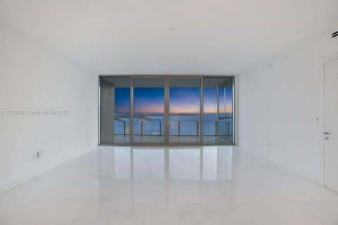 Condo in Miami, Florida, 3 bedrooms  № 1703930 - photo 5