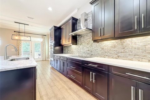 Casa en venta en Tampa, Florida, 4 dormitorios, 318 m2 № 2377910 - foto 26