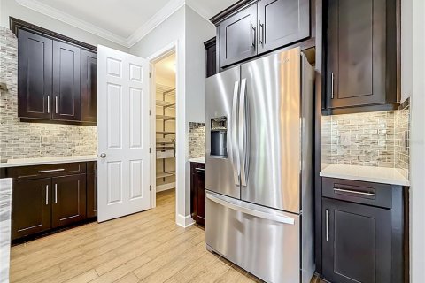 Casa en venta en Tampa, Florida, 4 dormitorios, 318 m2 № 2377910 - foto 18