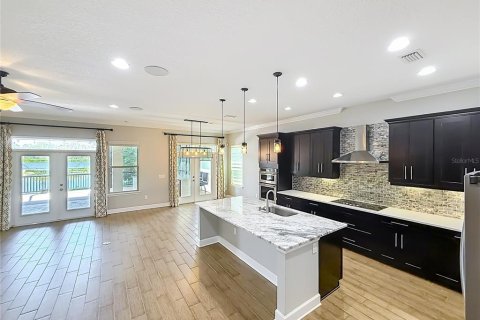 Casa en venta en Tampa, Florida, 4 dormitorios, 318 m2 № 2377910 - foto 17