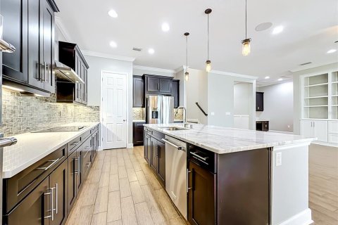 Casa en venta en Tampa, Florida, 4 dormitorios, 318 m2 № 2377910 - foto 28
