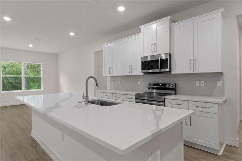 House in Hernando, Florida 4 bedrooms, 230.21 sq.m. № 2208722 - photo 14