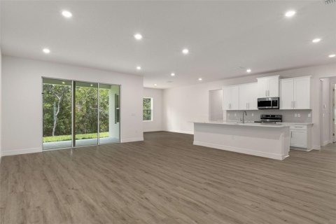 House in Hernando, Florida 4 bedrooms, 230.21 sq.m. № 2208722 - photo 6
