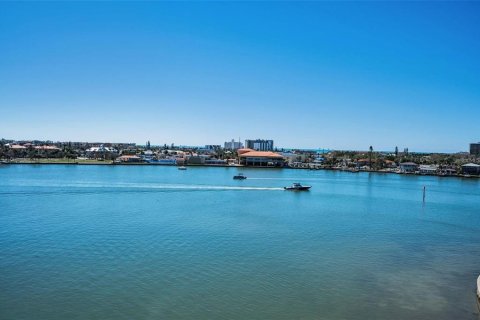 Condo in South Pasadena, Florida, 2 bedrooms  № 1657787 - photo 28