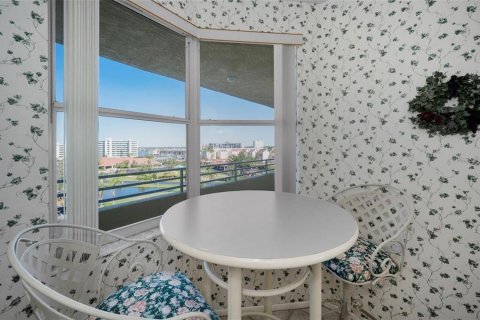 Condo in South Pasadena, Florida, 2 bedrooms  № 1657787 - photo 7