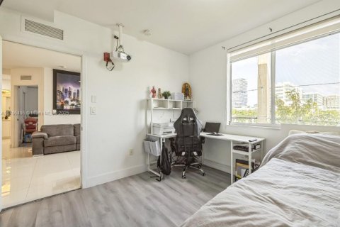 Condominio en venta en Miami, Florida, 2 dormitorios, 91.97 m2 № 1704449 - foto 19