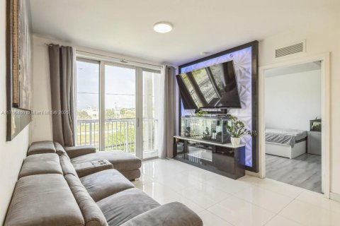 Condominio en venta en Miami, Florida, 2 dormitorios, 91.97 m2 № 1704449 - foto 3