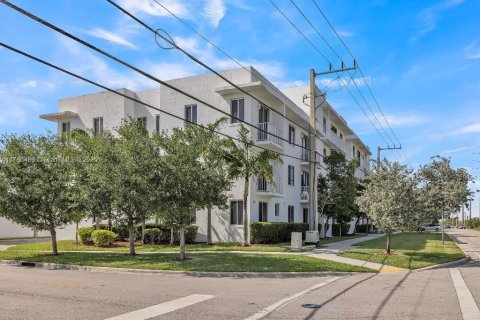 Condominio en venta en Miami, Florida, 2 dormitorios, 91.97 m2 № 1704449 - foto 24