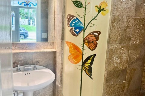 Villa ou maison à louer à Hollywood, Floride: 5 chambres, 293.2 m2 № 2045644 - photo 13