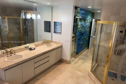 Villa ou maison à louer à Hollywood, Floride: 5 chambres, 293.2 m2 № 2045644 - photo 11