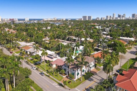 Casa en alquiler en Hollywood, Florida, 5 dormitorios, 293.2 m2 № 2045644 - foto 9