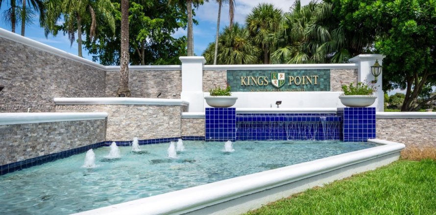Condominio en Tamarac, Florida, 2 dormitorios  № 1705191