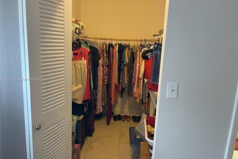 Condominio en venta en Tamarac, Florida, 2 dormitorios, 76.83 m2 № 1705191 - foto 24