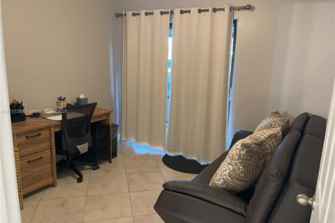 Condominio en venta en Tamarac, Florida, 2 dormitorios, 76.83 m2 № 1705191 - foto 19