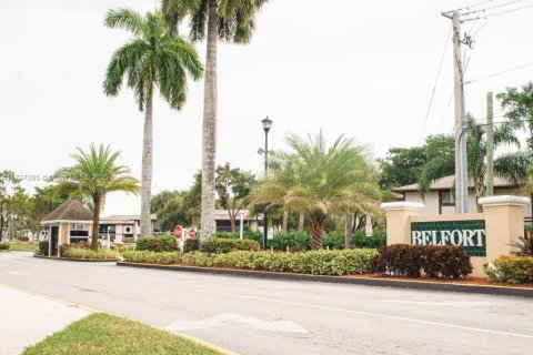 Condominio en venta en Tamarac, Florida, 2 dormitorios, 76.83 m2 № 1705191 - foto 2