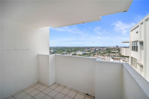 Condo in Aventura, Florida, 1 bedroom  № 2399959 - photo 26