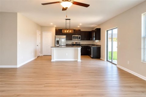 House in Ruskin, Florida 4 bedrooms, 244.8 sq.m. № 2266675 - photo 2