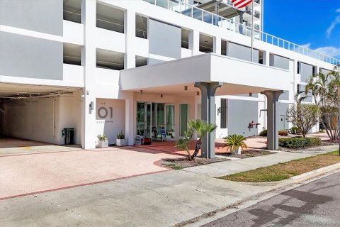 Condominio en venta en Sarasota, Florida, 1 dormitorio, 91.51 m2 № 2143404 - foto 4