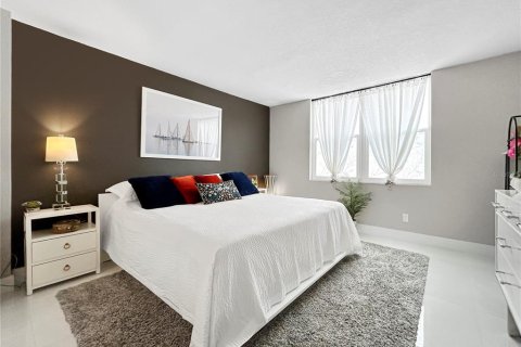 Condominio en venta en Sarasota, Florida, 1 dormitorio, 91.51 m2 № 2143404 - foto 19