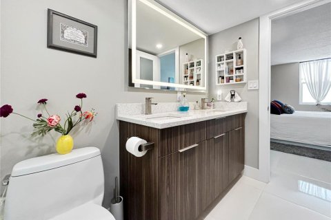 Condominio en venta en Sarasota, Florida, 1 dormitorio, 91.51 m2 № 2143404 - foto 22