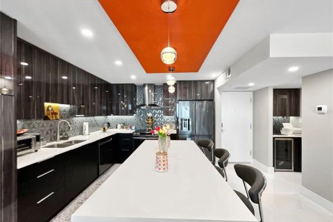 Condominio en venta en Sarasota, Florida, 1 dormitorio, 91.51 m2 № 2143404 - foto 6
