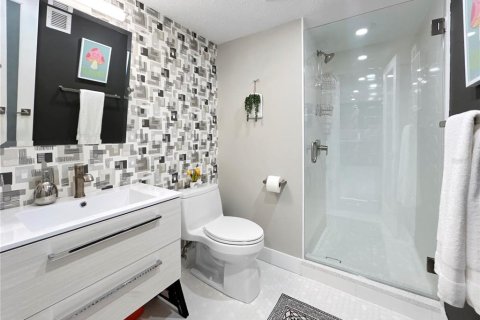 Condominio en venta en Sarasota, Florida, 1 dormitorio, 91.51 m2 № 2143404 - foto 17