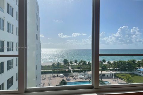 Condominio en alquiler en Miami Beach, Florida, 1 dormitorio, 101.91 m2 № 1801194 - foto 11