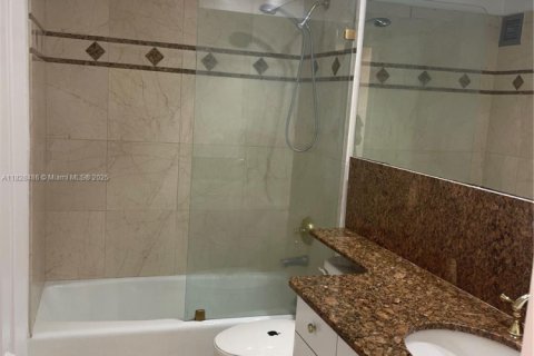 Condominio en alquiler en Miami Beach, Florida, 1 dormitorio, 101.91 m2 № 1801194 - foto 8