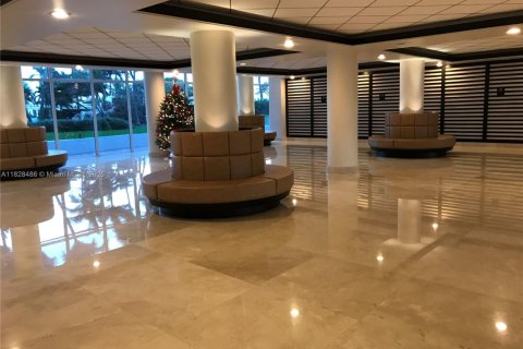 Condominio en alquiler en Miami Beach, Florida, 1 dormitorio, 101.91 m2 № 1801194 - foto 14