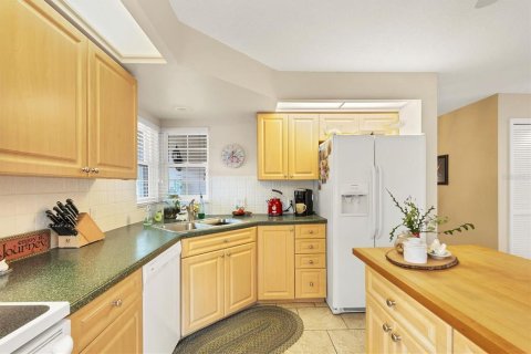 Condo in Sarasota, Florida, 2 bedrooms  № 1807188 - photo 18