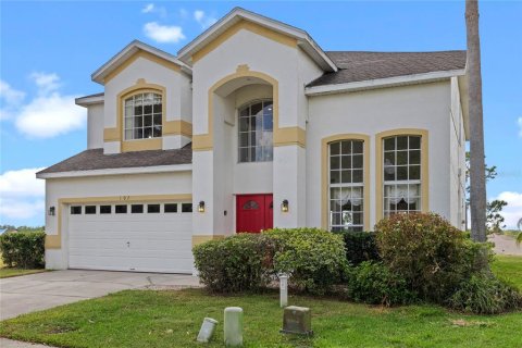 House in Davenport, Florida 5 bedrooms, 258.83 sq.m. № 1617930 - photo 2