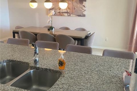 Touwnhouse à louer à Kissimmee, Floride: 4 chambres, 194.17 m2 № 2118528 - photo 17