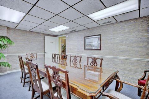 Commercial property in Lakeland, Florida 483.46 sq.m. № 2123102 - photo 14
