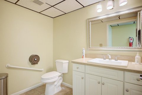 Commercial property in Lakeland, Florida 483.46 sq.m. № 2123102 - photo 24