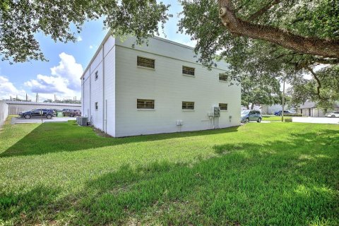 Commercial property in Lakeland, Florida 483.46 sq.m. № 2123102 - photo 29