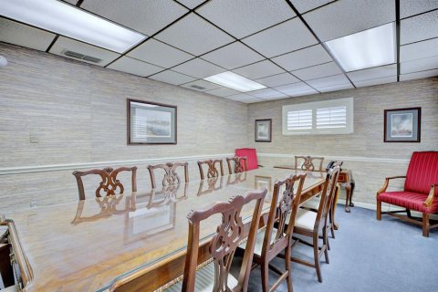 Commercial property in Lakeland, Florida 483.46 sq.m. № 2123102 - photo 13