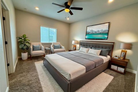 House in Winter Haven, Florida 2 bedrooms, 132.39 sq.m. № 2231286 - photo 9