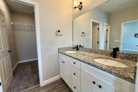 House in Winter Haven, Florida 2 bedrooms, 132.39 sq.m. № 2231286 - photo 17