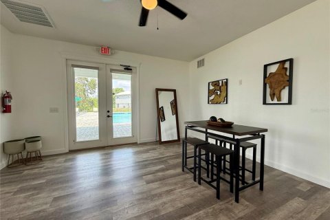 House in Winter Haven, Florida 2 bedrooms, 132.39 sq.m. № 2231286 - photo 29