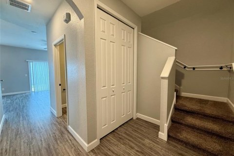 House in Winter Haven, Florida 2 bedrooms, 132.39 sq.m. № 2231286 - photo 13