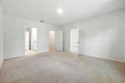 House in DeLand, Florida 3 bedrooms, 154.78 sq.m. № 2216600 - photo 26
