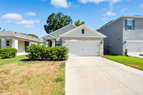 House in DeLand, Florida 3 bedrooms, 154.78 sq.m. № 2216600 - photo 5