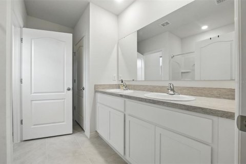 House in DeLand, Florida 3 bedrooms, 154.78 sq.m. № 2216600 - photo 30