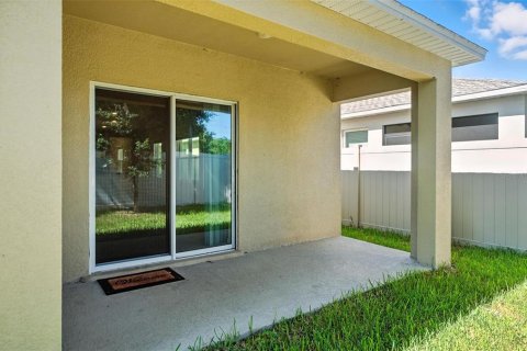 House in DeLand, Florida 3 bedrooms, 154.78 sq.m. № 2216600 - photo 6