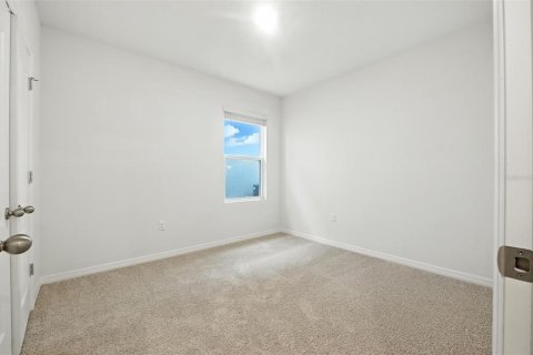 House in DeLand, Florida 3 bedrooms, 154.78 sq.m. № 2216600 - photo 24