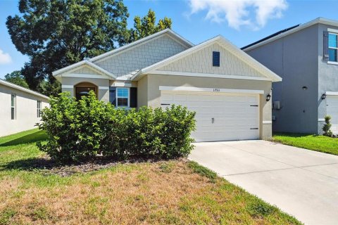 House in DeLand, Florida 3 bedrooms, 154.78 sq.m. № 2216600 - photo 4