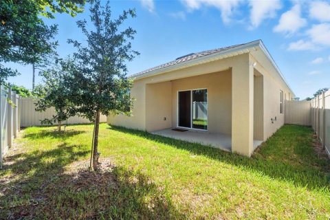 House in DeLand, Florida 3 bedrooms, 154.78 sq.m. № 2216600 - photo 8