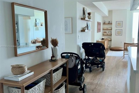 Купить кондоминиум в Майами, Флорида 3 спальни, 163.69м2, № 1959078 - фото 17