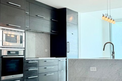 Condominio en venta en Miami, Florida, 1 dormitorio, 84.73 m2 № 2077757 - foto 9