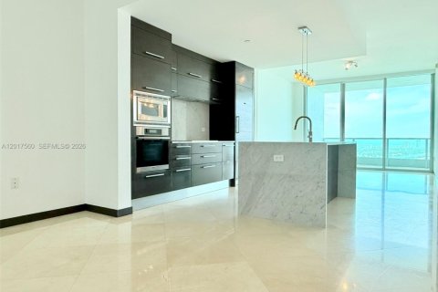 Condominio en venta en Miami, Florida, 1 dormitorio, 84.73 m2 № 2077757 - foto 8